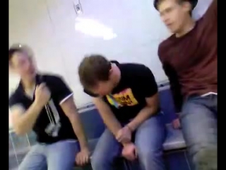 video натуралы пытаются целоваться gay chicken sex