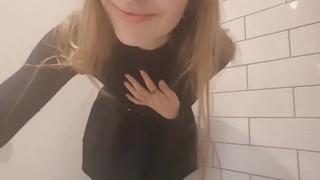 video проснулась школьница молодые показала в школе кискуголая секс ласкает себяпоказав всё мастурбация мастурбирует sex