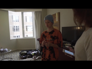 video crazy fan came to the show jacob sartorius sex
