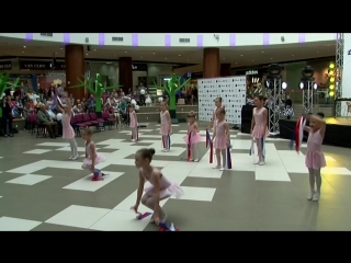 video выступление танцевального коллектива dream baby на церемонии открытия народная премия дивимир sex