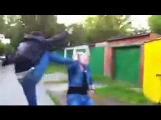 video легендарный видос вьебал с ноги девушке sex