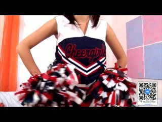 video чирлидерша заманивает своим обнажением sex