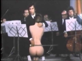 video 1971 обнаженная виолончель il merlo maschio sex
