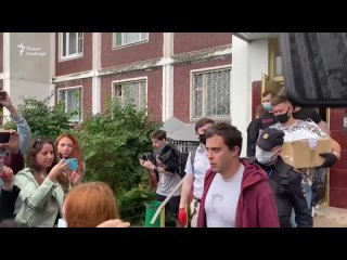 video главного редактора издания the insider допросили по делу о клевете sex