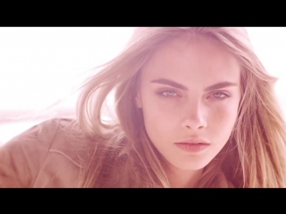 video кара делевинь в рекламе burberry burberry body tender the campaign featuring cara delevingne sex