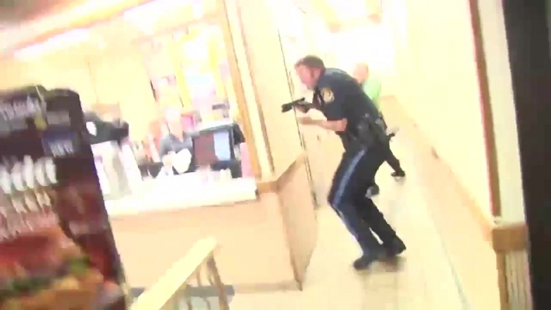 video в сша во время со съемок реалити шоу про полицию в перестрелке застрелили звукооператора брайса диона sex