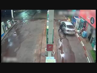 video полицейские предотвратили ограбление на азс в израиле sex