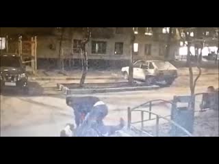 video пятеро мигрантов избили и ограбили москвичей sex