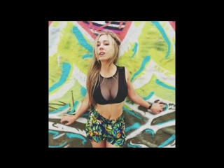 video гламурные секси девушки в прозрачной одежде glamorous sexy girls in transparent sex
