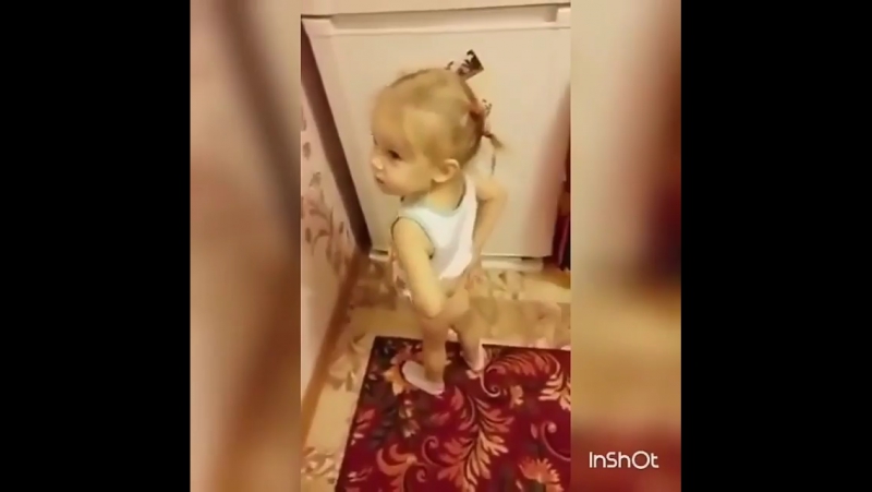 video девочка ругает попу за то что она покакала sex