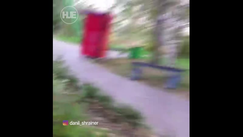 video в красноярске двое парней потроллили кассира в парке sex