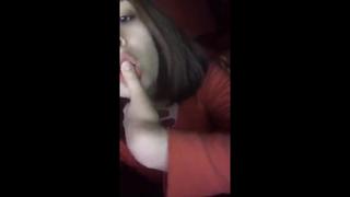 video сексуальная юная девушка показала сосочки в periscope 18 красивая девочка показывает свою грудь для перископа sex