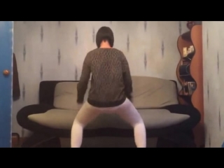 video восьмиклассница танцует тверк sex