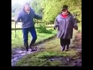 video лужа прикол ляп ляп гиф прикольные гифки смех до слёз я плакалистерика слезы юмор gif ржач ржака sex