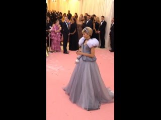 video met gala 2019 превращение зендеи в золушку sex