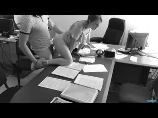 video начальник вызвал бухгалтершу в кабинет и заставил отчитывать на сто sex