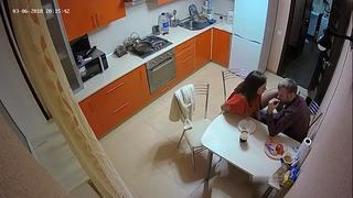 video дал друзьям квартиру на ночь и вот что получилось скрытая камера слитое секс домашнее русское порно sex