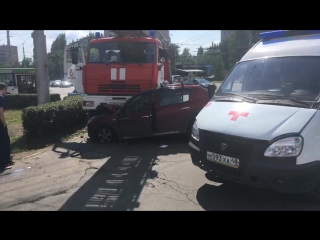 video дтп рядом с дс звёздный пожарная машина смяла renault sex