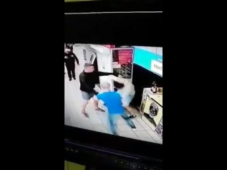 video в киеве неизвестные избили парня прямо в супермаркете sex