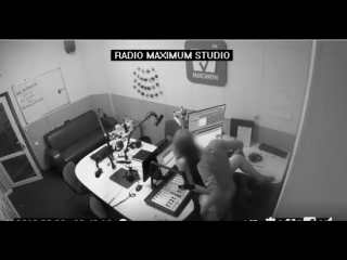 video парочка занялась сексом в студии киевского радио sex