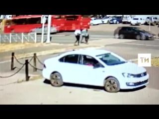 video появилось видео смертельного дтп в казани в котором погибли школьница и ее мать sex