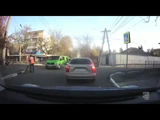 video появилось видео дтп в котором сбили дворника sex