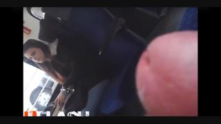 video дрочит перед юной девочкой в поезде sex
