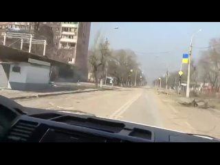 video в сети появилось еще одно видео из мариуполя так людям приходится покидать город sex
