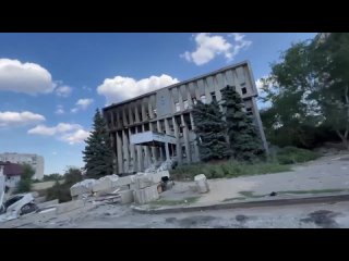 video в сети публикуют видео практически уничтоженного здания нацполиции украины в лисичанске который перешел под sex