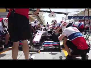 video авто команды хаас в цветах флага россии впервые появилось на трассе формулы 1 в официальной программе гран при sex