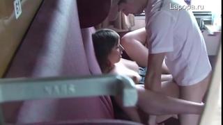 video с подругой в поезде скрытая камера секс порно домашнее порево трахает попка сиськи 18 sex