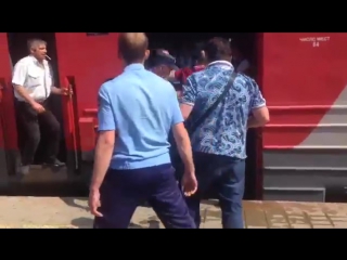 video контроль охрана избивает пассажиров уличные драки ru sex