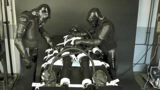 video rubngum двое пытают одного гей порно резиновый фетиш бдсм rubber gay fetish секс доминирование раб хозяин мумия sex