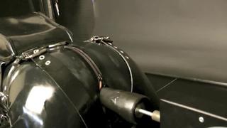video rubngum выебан машиной и человеком гей порно резиновый фетиш бдсм rubber gay fetish секс доминирование раб хозяин sex