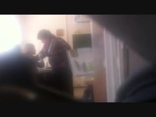 video вы что с ума сошли появилось видео как завуч тольяттинской школы бьет пятиклассницу по лицу за рисунки sex
