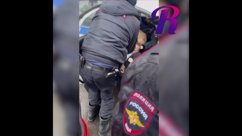 video жесткое задержание школьницы sex