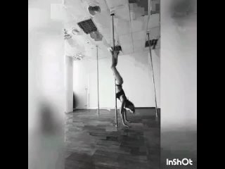 video 爱足美脚社美脚踩踏社区字母圈艾斯爱慕免费视频大全女王踩踏免费视专区提 vid 20730623 004709 471 mp4 sex