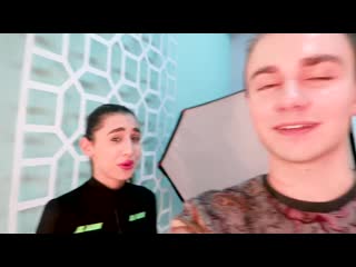video декстер кто последний уберёт руку с девушки ёлочки сможет снять с неё всё за 24 часа челлендж sex