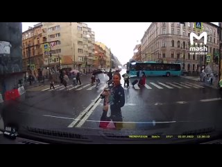 video отблагодарила водителя голой грудью sex