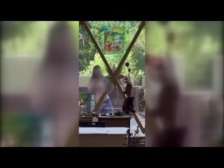 video в татарстане девушка оголилась перед окнами молодые художественной школы все произошло в казани девушка решила sex