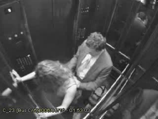 video секс в лифте под камерой видеонаблюдения sex