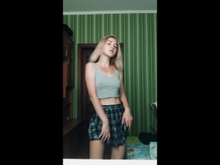 video лилиана фролова школьница тверк перископ танцует молодые красавица одноклассница монеточка нимфоманка грудь sex