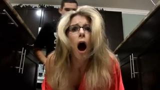 video сын принудил маму к сексу раком на кухне реальный инцест milf mom son mature mother incest мать и сын молодые sex