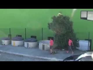 video невтерпёж у бабы зачесалась пизда попросила трахнуть прохожего секс на улице скрытая камера порно sex