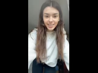 video красивая малышка в лосинах отжигает под каазкие песни sex
