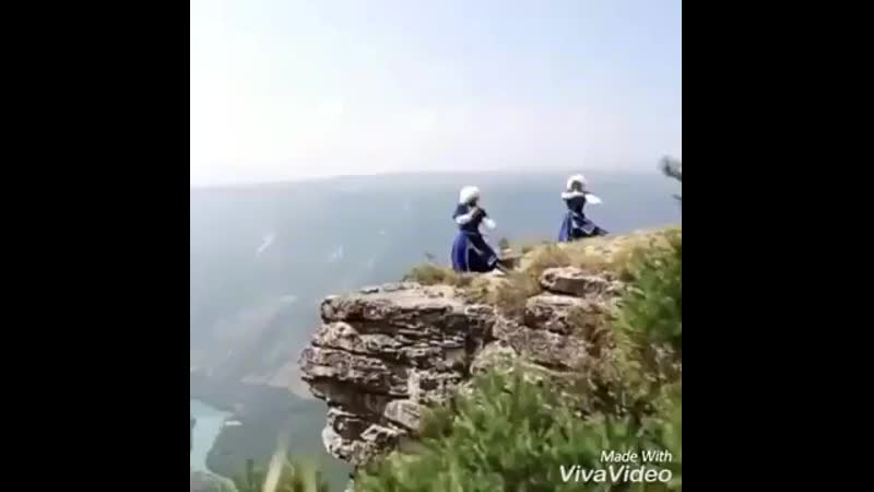 video лизгинку танцуют чеченцы 360 mp4 sex