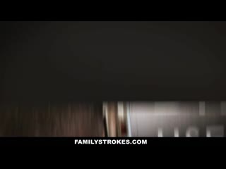 video спалил мачеху за мастурбацией и чуть не спалился перед отцом sex