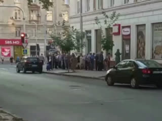 video семь утра молдавия идёт за хлебом румынская лесбиянка майя санду открыла молдаванам окно в европу sex