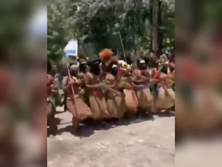 video сводный отряд добровольцев из папуа новая гвинея отправляется на фронт в газу где будет воевать на стороне армии sex