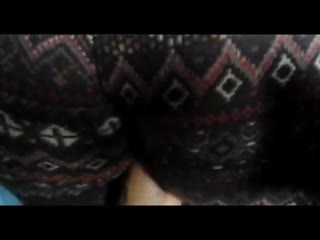 video мнет большую задницу в лосинах touching groping ass butt butty leggins sex